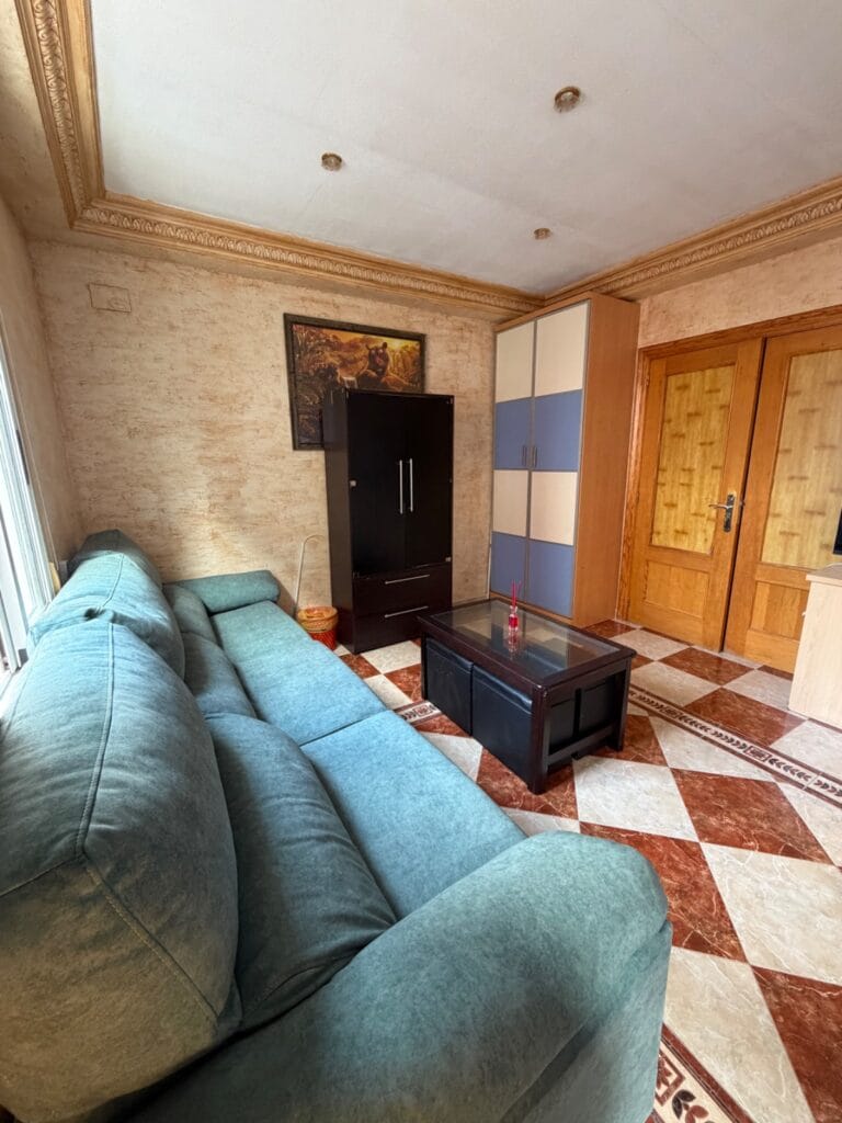 Habitación relajante con muy buena iluminación — foto 2