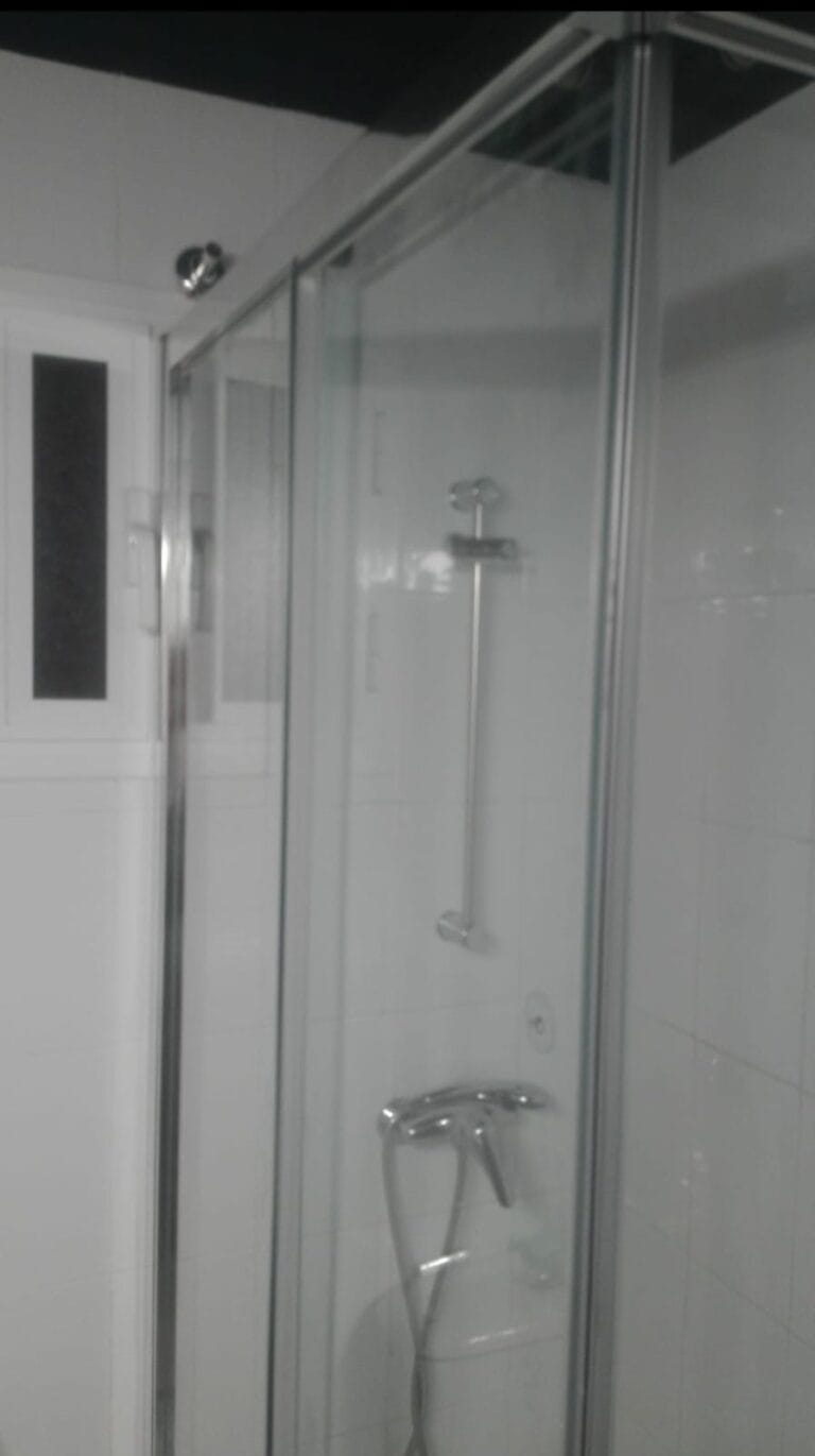 ESTDIANTES: Piso 3 habitaciones en el Campus Macarena