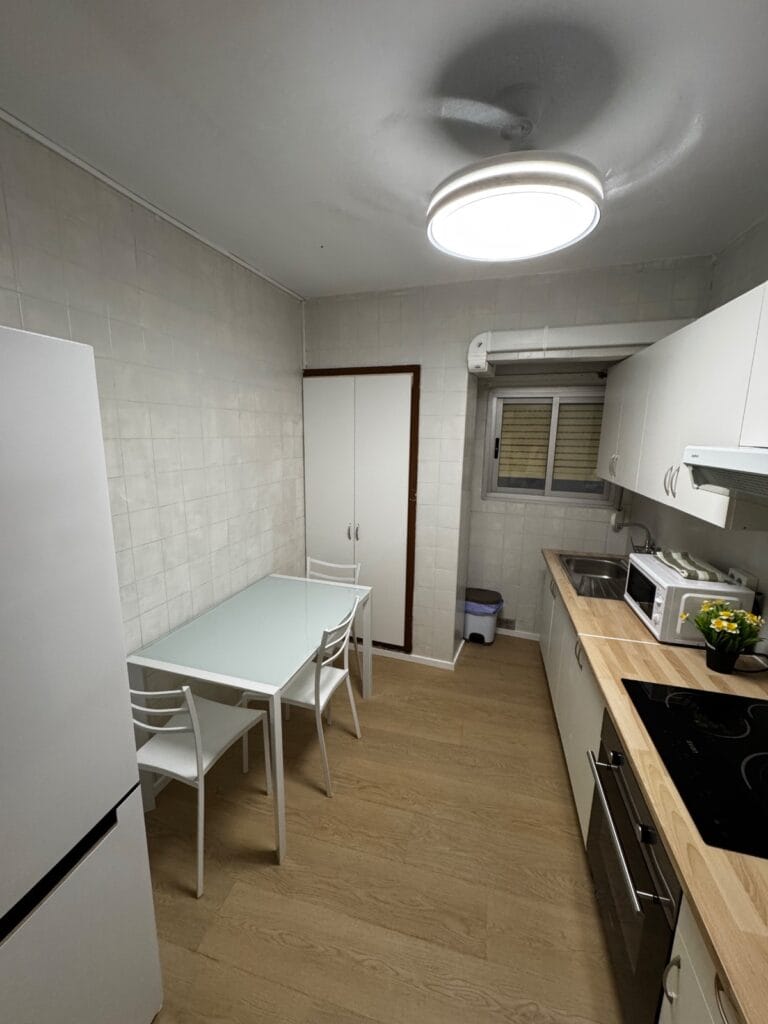Habitación doble con terraza privada en Molina de Segura centro — foto 3