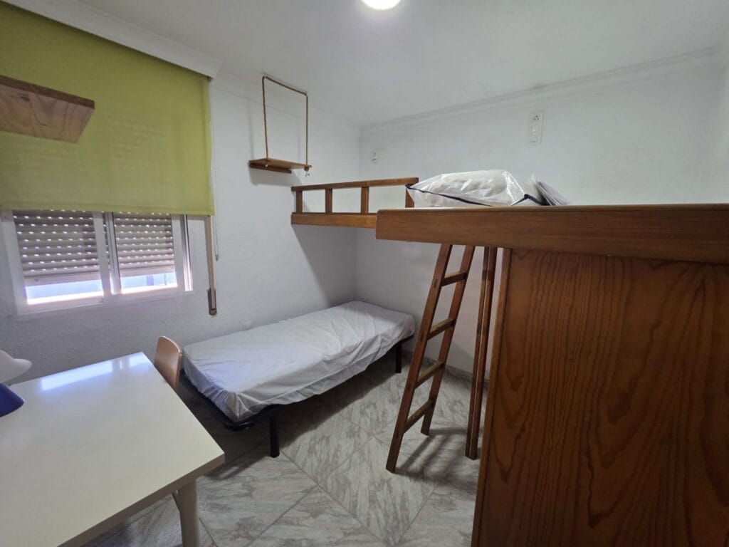 PISO EN TIRO PICHÓN DE 3 HABITACIONES Y 2 BAÑOS PARA TEMPORADA ESCOLAR — foto 4