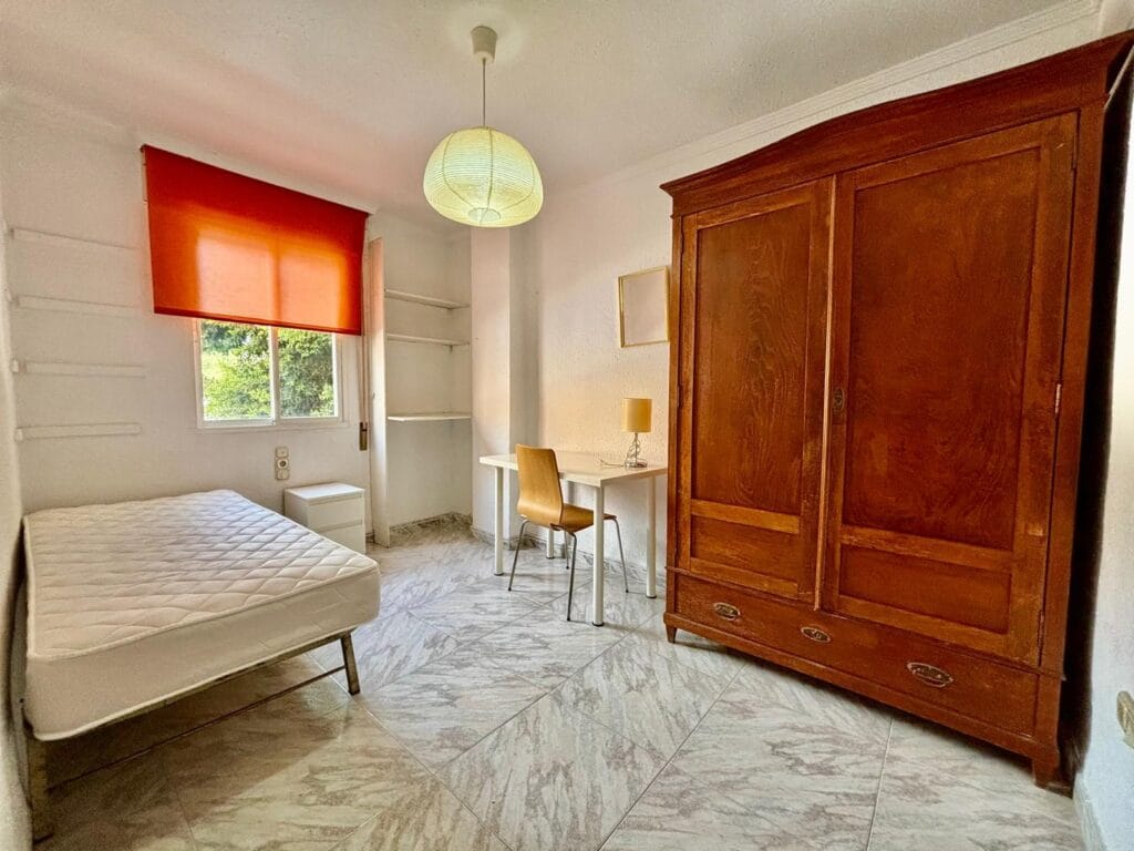 PISO EN TIRO PICHÓN DE 3 HABITACIONES Y 2 BAÑOS PARA TEMPORADA ESCOLAR — foto 3