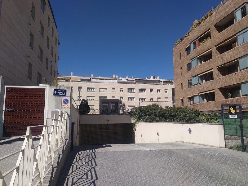 garajes para moto en Las Rejas — foto 1