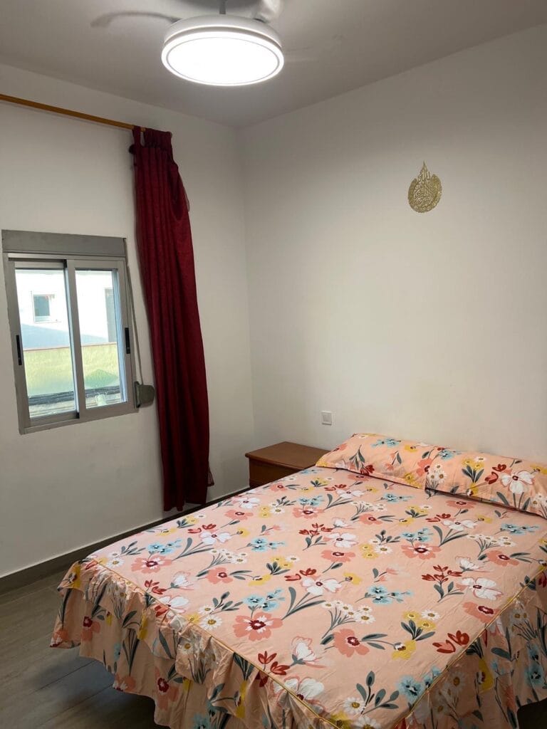 Piso para compartir de tres habitaciones — foto 2
