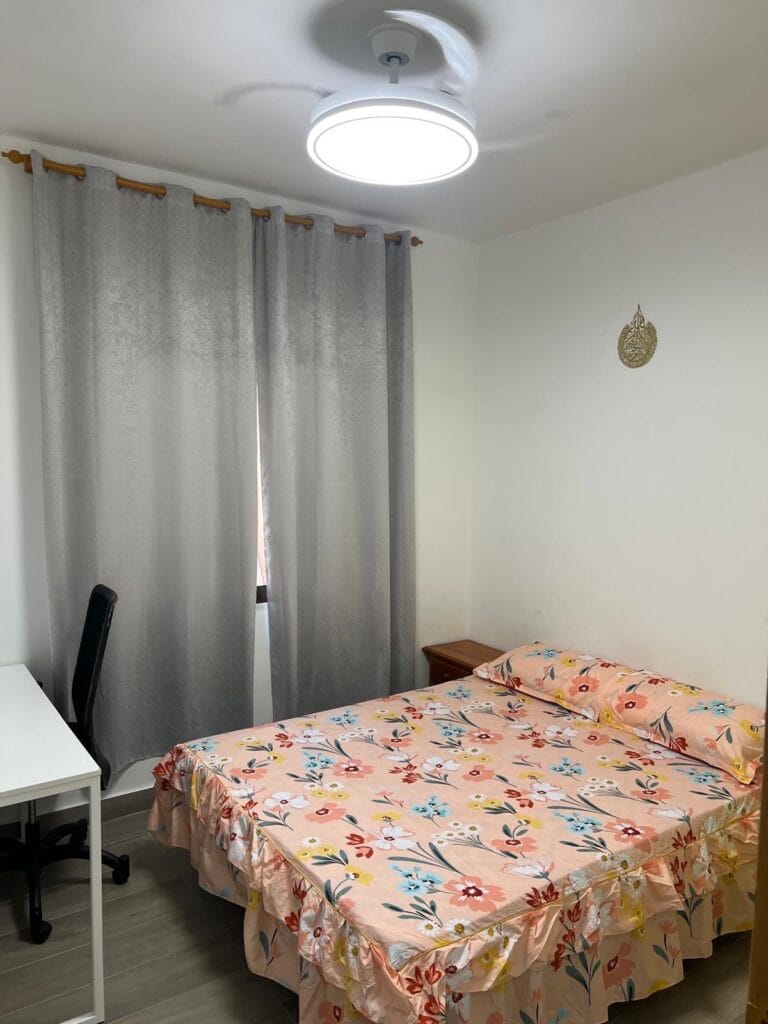 Piso para compartir de tres habitaciones — foto 3