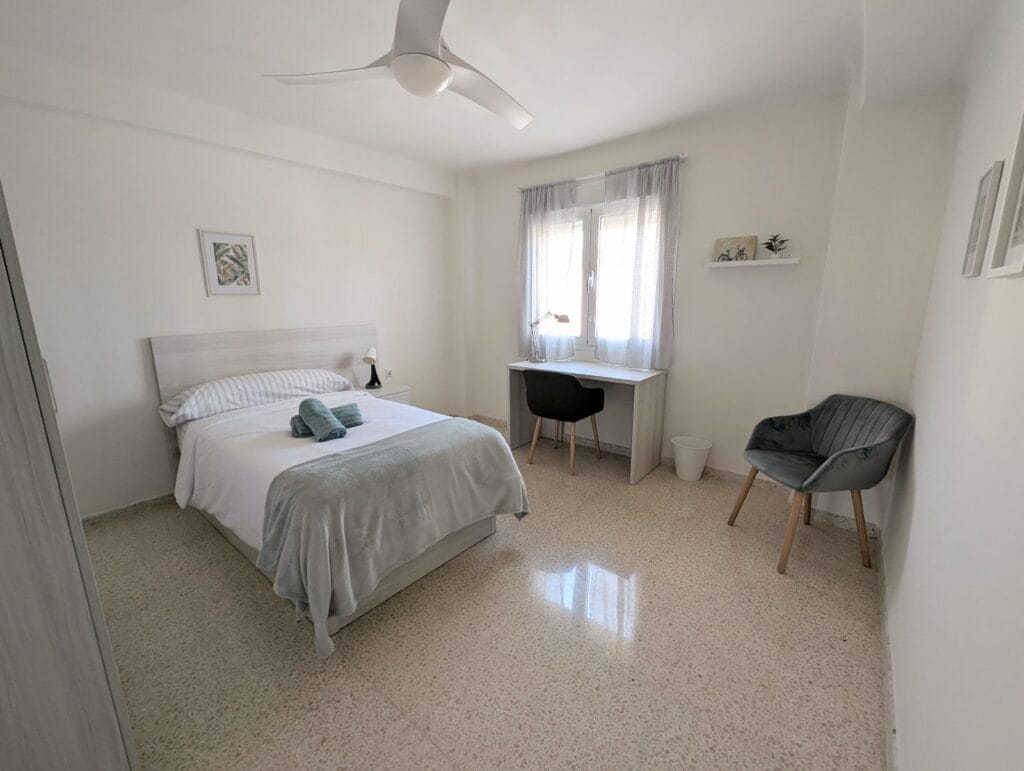 ALQUILO Habitación A ESTRENAR en zona Martiricos! (Málaga) — foto 1