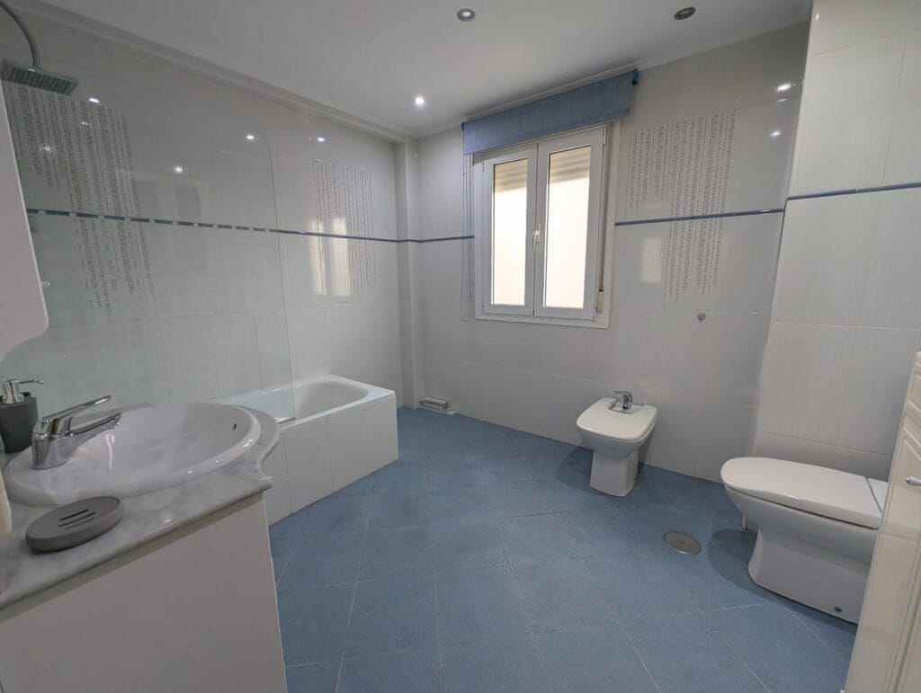 ALQUILO Habitación A ESTRENAR en zona Martiricos! (Málaga) — foto 9