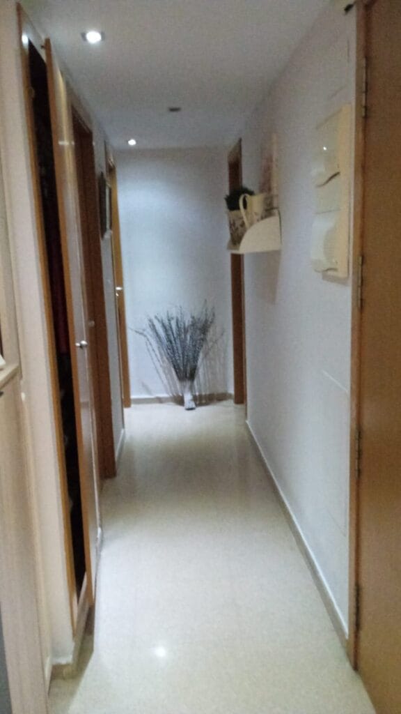 Se alquila habitación en plaza la viña 400 euros — foto 4