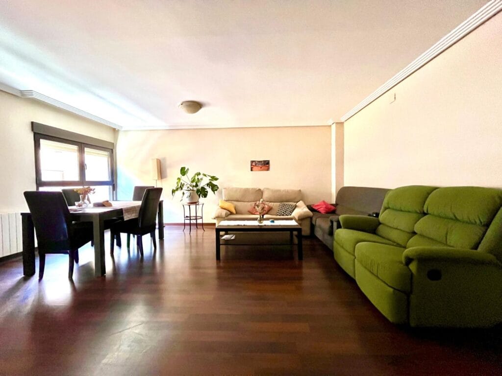 Habitación en el centro de Alicante desde el 1 de Octubre (buscamos compañera) — foto 2