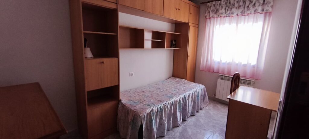 Alquilo habitaciones a Estudiantes en Béjar — foto 4