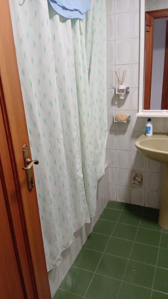 Alquilo habitación a mujer sola en Ejido — foto 9