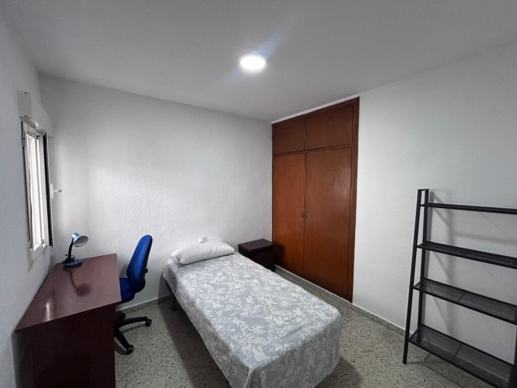 PISO LUMINOSO PARA ESTUDIANTES – JUNTO A FUENTENUEVA — foto 9