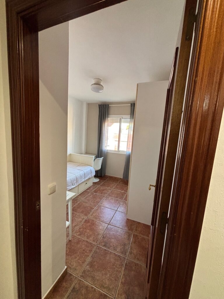 🏠 HABITACIÓN EN ALQUILER – LA TRINIDAD (MÁLAGA) — foto 1