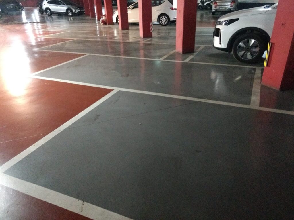 OPORTUNIDAD DE 2 EXCELENTES PLAZAS DE PARKING CONTIGUAS, DE CONCESIÓN ADMINISTRATIVA — foto 2