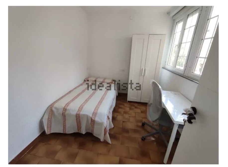 habitación en calle central poeta paco aquino — foto 2