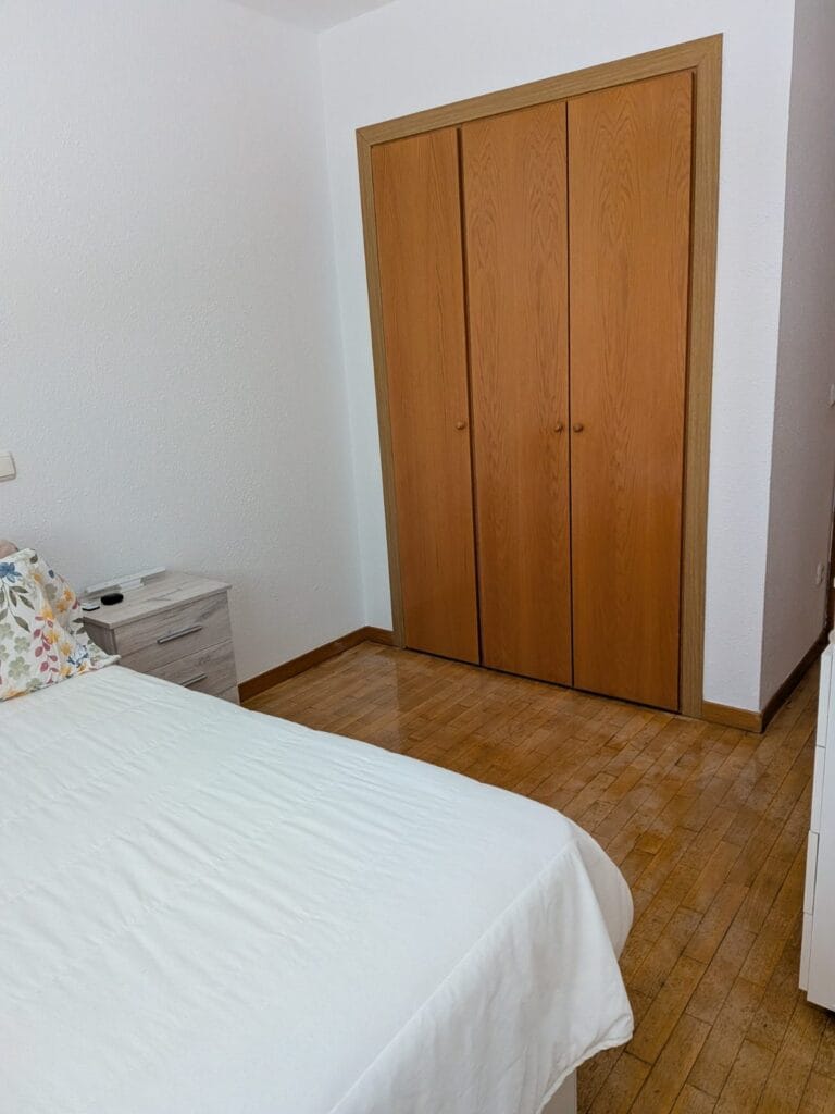 Alquilo habitación con baño privado para chica — foto 2