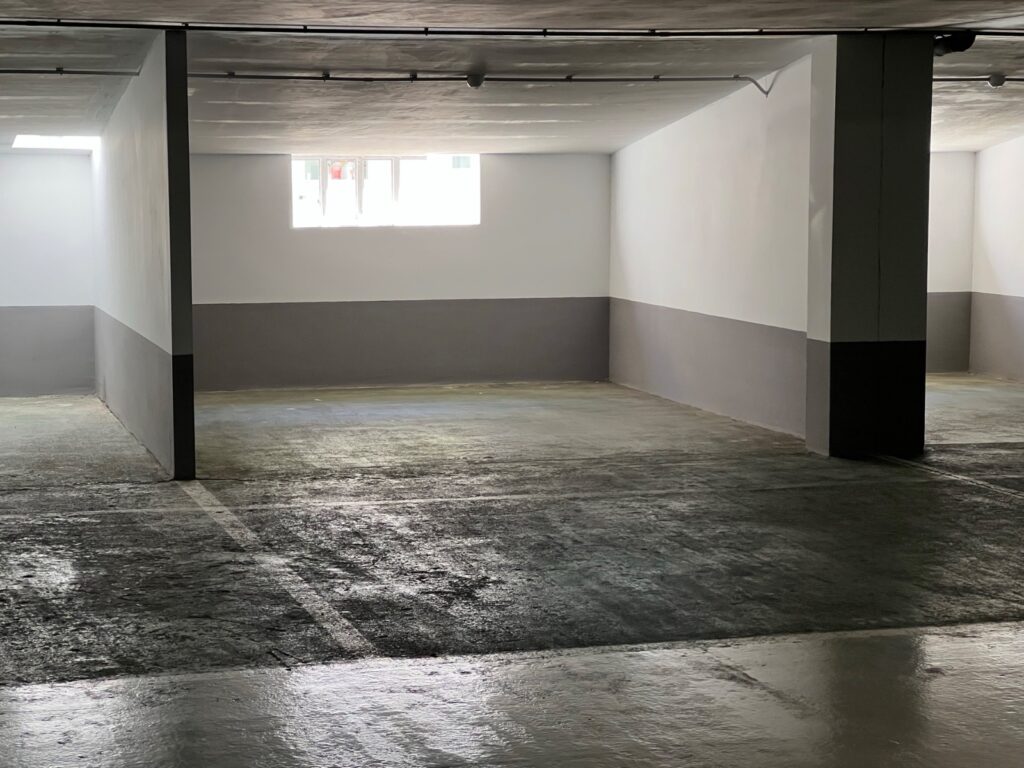Plaza de garaje extra grande — foto 4
