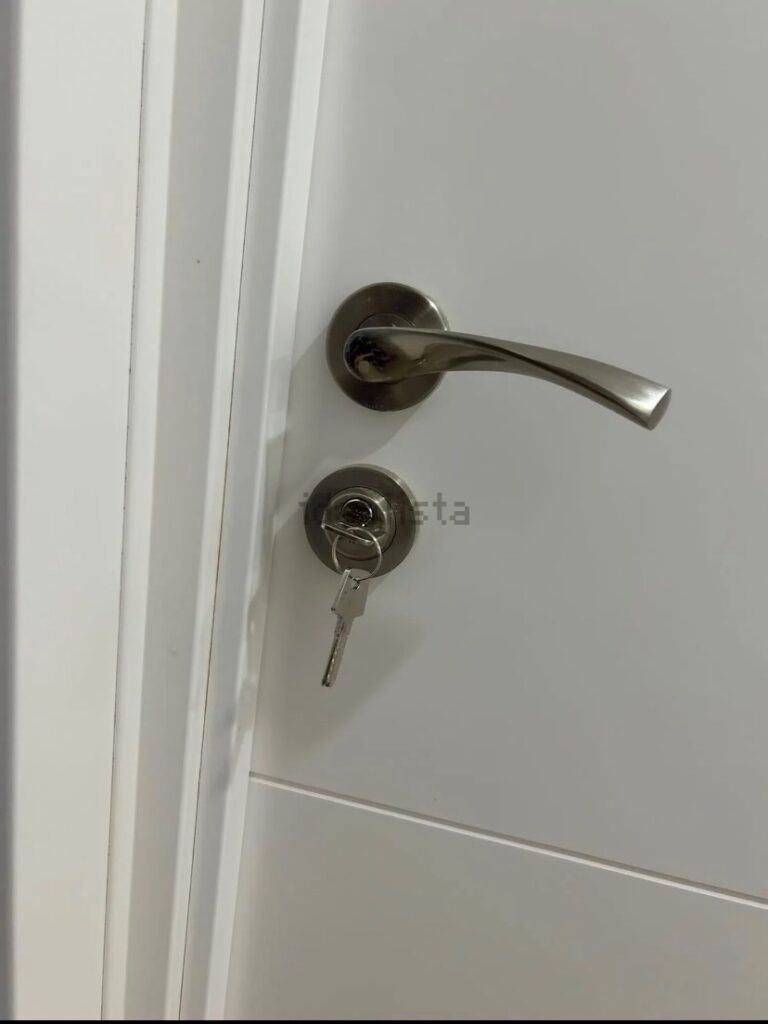 Habitación muy luminosa en piso compartido — foto 3